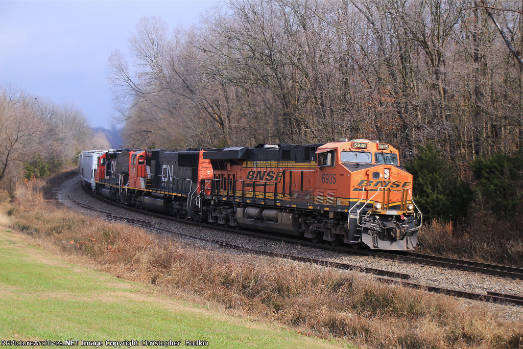 BNSF 6935